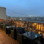 Hotel Reina