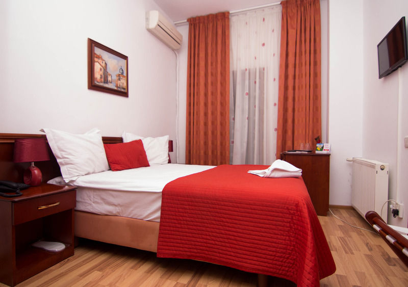 Hotel Reina Bucureşti